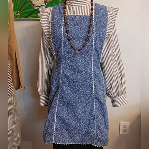 Blue Floral Apron with White zigzag Trim, tie back (347)